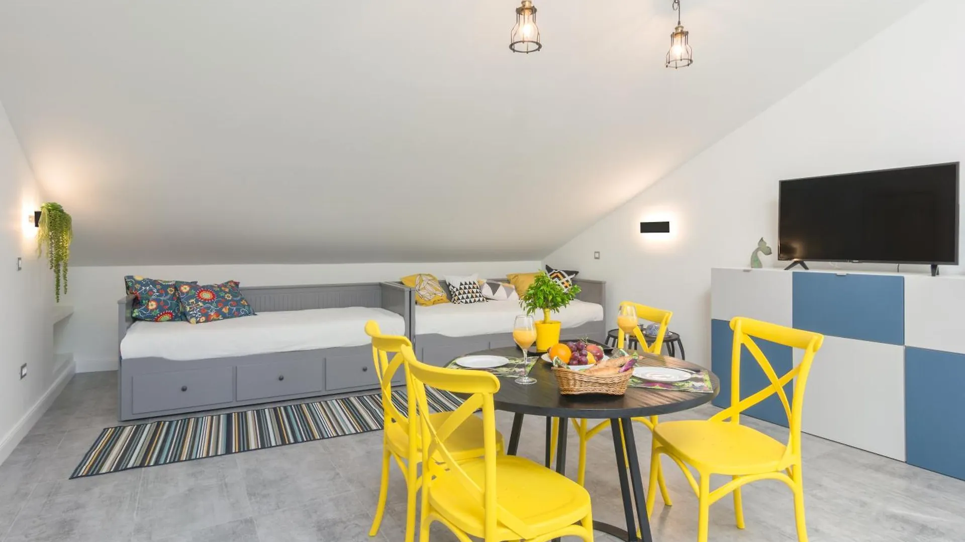Apartments Mihael Nin