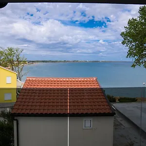 Apartament Sunshine Bay, Nin